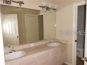 For Rent: $2,050 (3 beds, 2 baths, 1587 Square Feet)