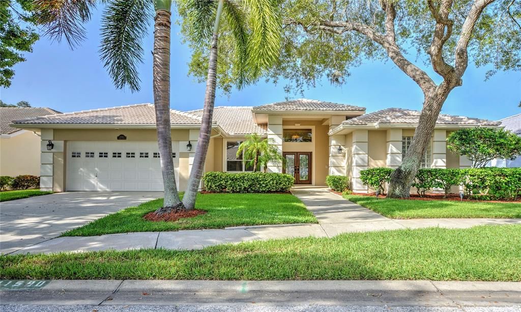 Recently Sold: $815,000 (3 beds, 2 baths, 2712 Square Feet)