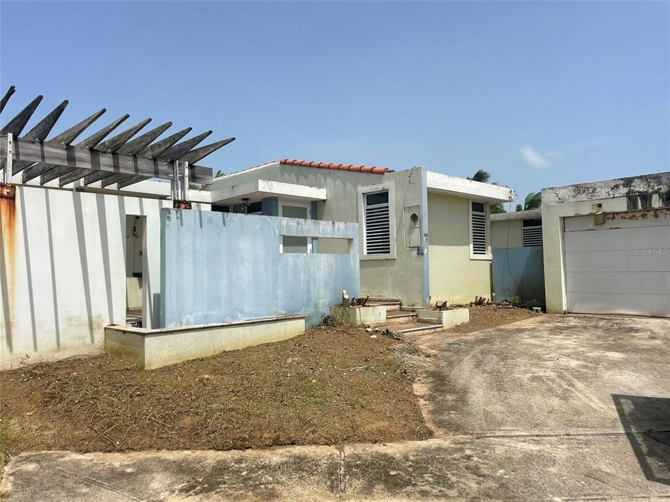 Vendido Recientemente: $265,000 (4 camas, 2 baños, 2220 Pies cuadrados)