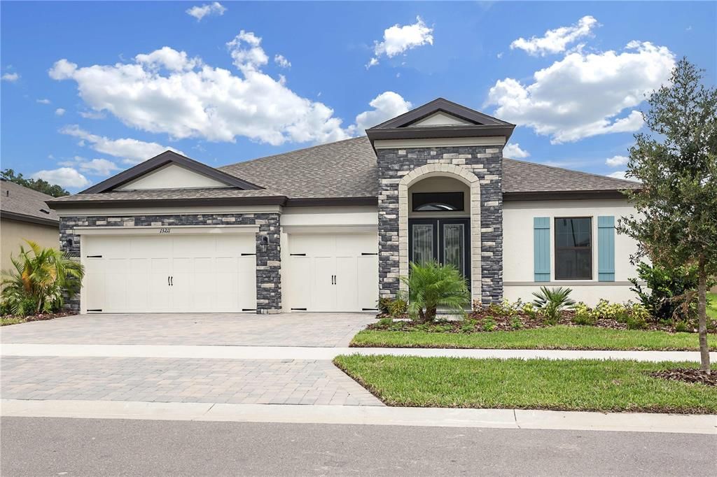 Recently Sold: $629,990 (3 beds, 3 baths, 2607 Square Feet)