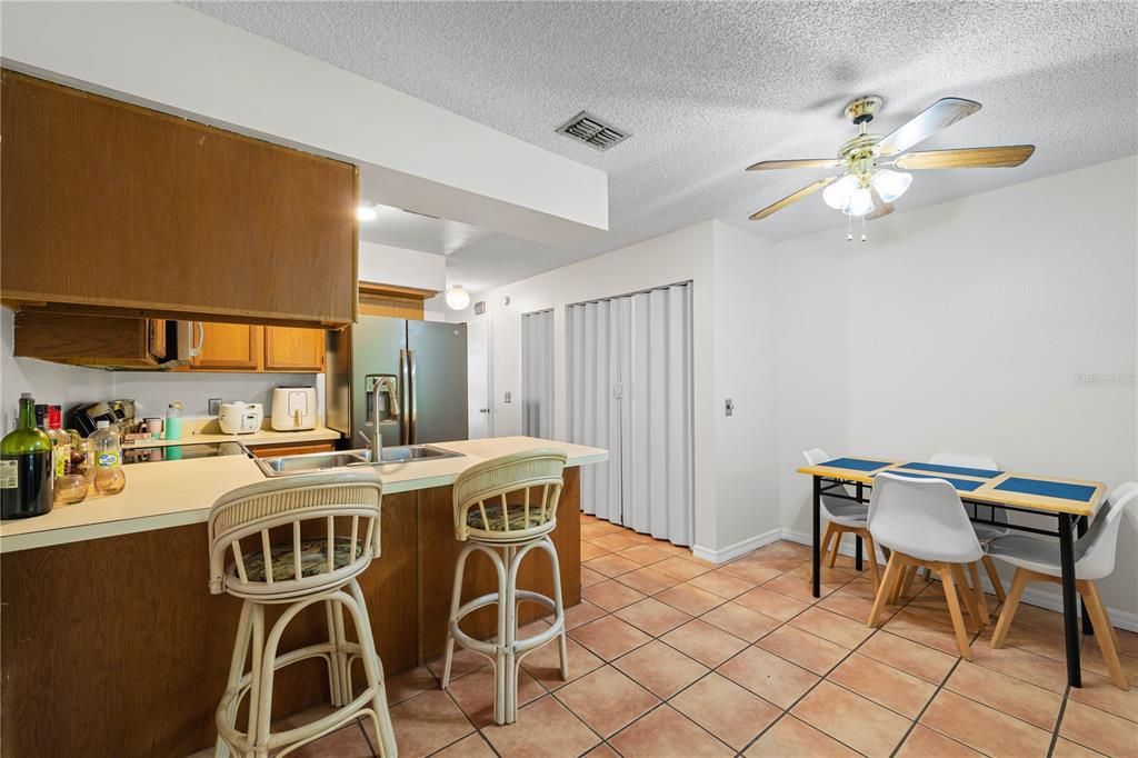 For Sale: $244,990 (2 beds, 2 baths, 1170 Square Feet)