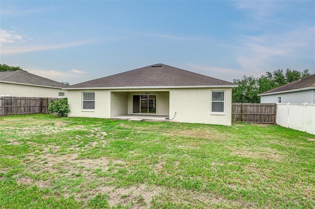 Active With Contract: $349,900 (4 beds, 2 baths, 1852 Square Feet)