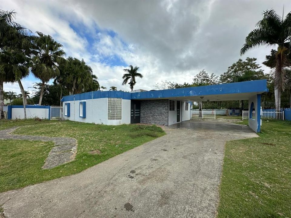 Recently Sold: $320,000 (4 beds, 3 baths, 2000 Square Feet)