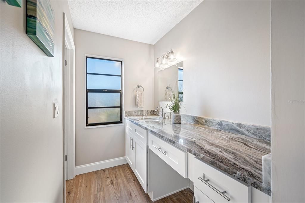 Active With Contract: $282,000 (2 beds, 2 baths, 1750 Square Feet)