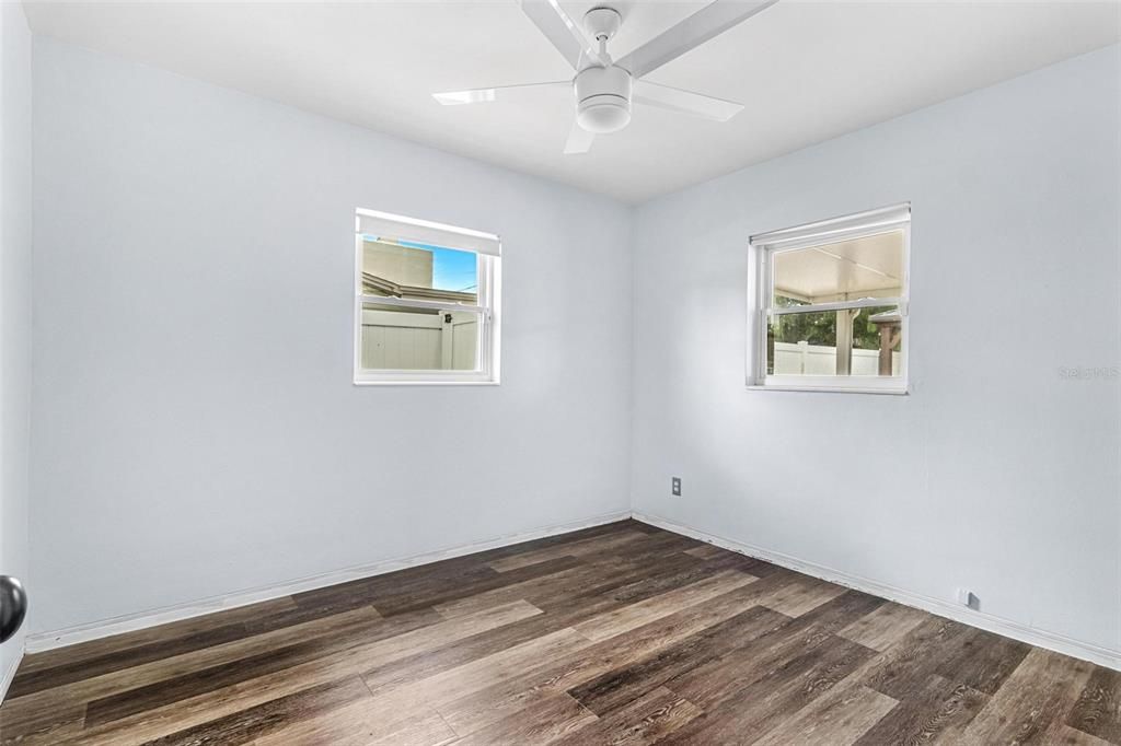 Active With Contract: $3,800 (3 beds, 2 baths, 1584 Square Feet)