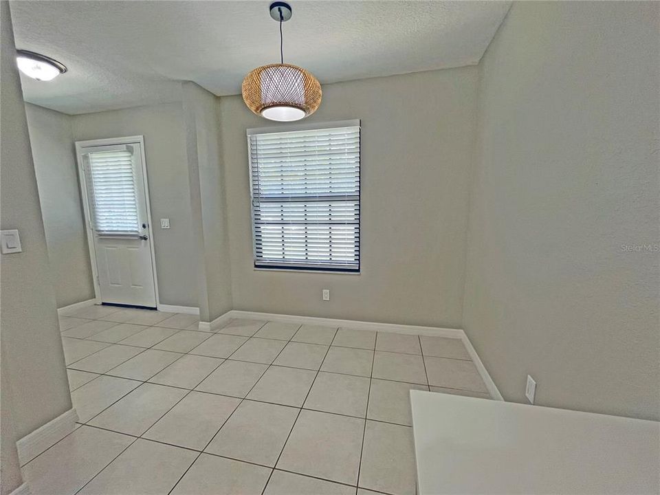 For Rent: $1,950 (2 beds, 2 baths, 1088 Square Feet)