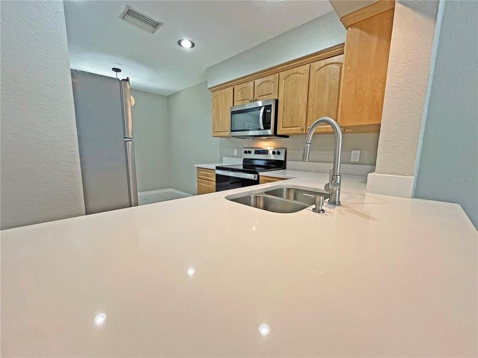 For Rent: $1,950 (2 beds, 2 baths, 1088 Square Feet)