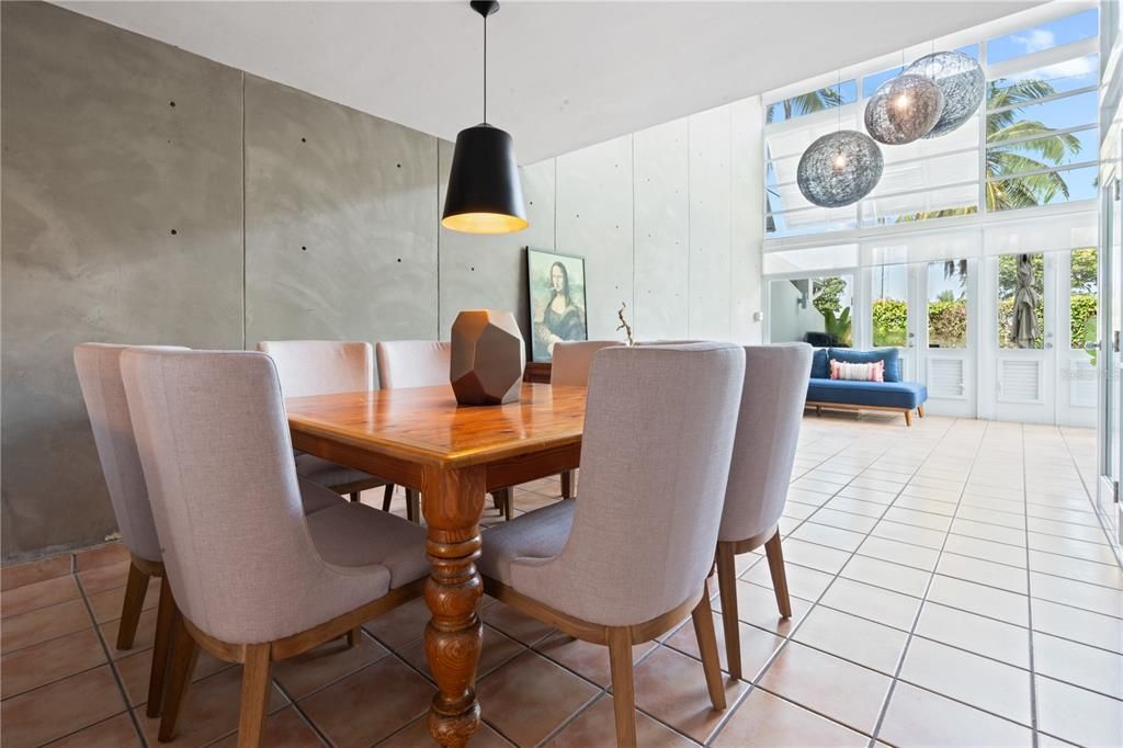 For Sale: $729,000 (4 beds, 4 baths, 2900 Square Feet)