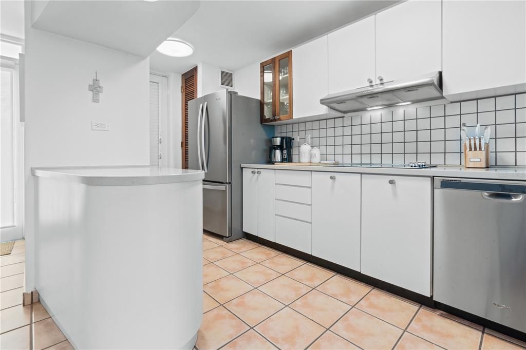 For Sale: $729,000 (4 beds, 4 baths, 2900 Square Feet)