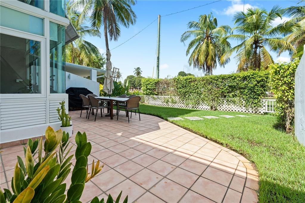 For Sale: $729,000 (4 beds, 4 baths, 2900 Square Feet)