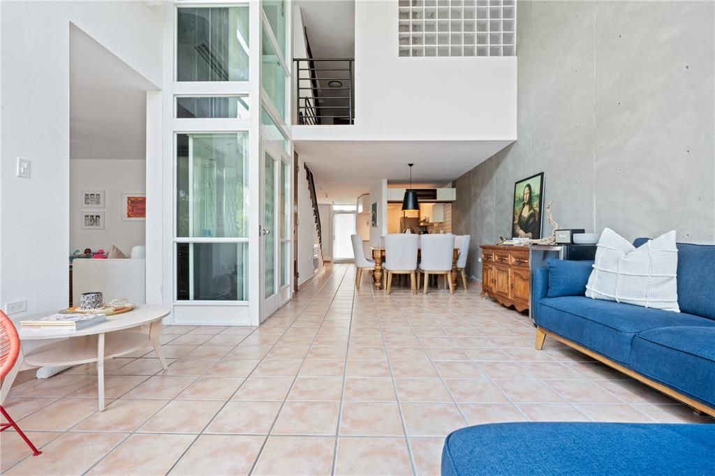 For Sale: $729,000 (4 beds, 4 baths, 2900 Square Feet)