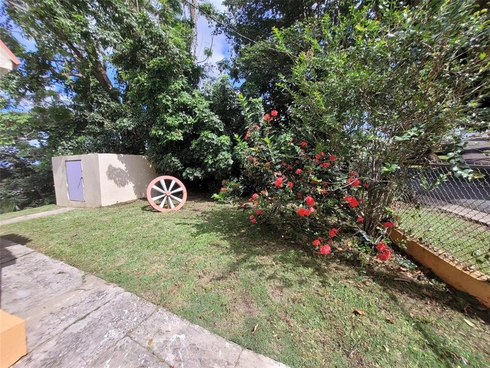 En Venta: $325,000 (0 camas, 0 baños, 990 Pies cuadrados)