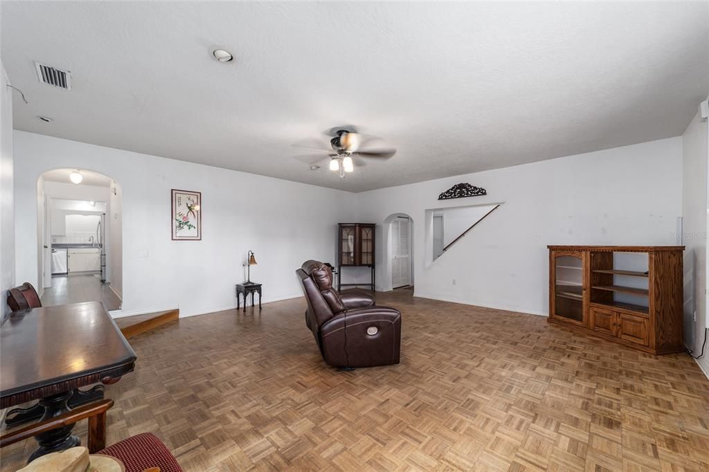 Family room with Parquet floors