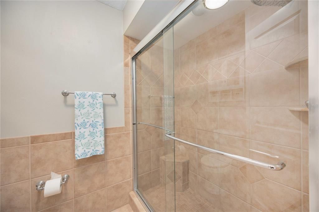 For Sale: $349,900 (2 beds, 2 baths, 1676 Square Feet)