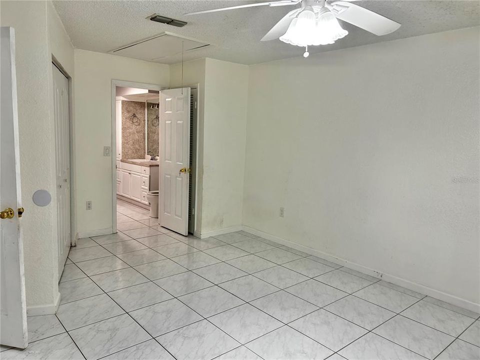 For Rent: $1,600 (3 beds, 1 baths, 1038 Square Feet)