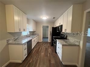 For Rent: $1,975 (3 beds, 2 baths, 1512 Square Feet)