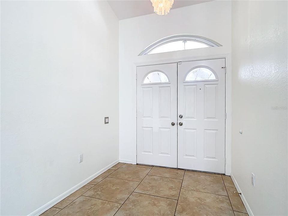 For Sale: $529,900 (3 beds, 2 baths, 2020 Square Feet)