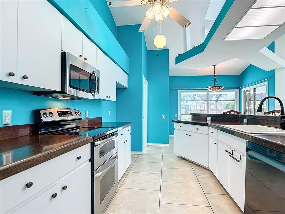 For Sale: $529,900 (3 beds, 2 baths, 2020 Square Feet)