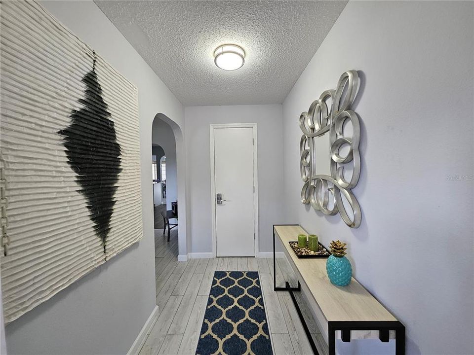 Active With Contract: $359,900 (3 beds, 2 baths, 1596 Square Feet)