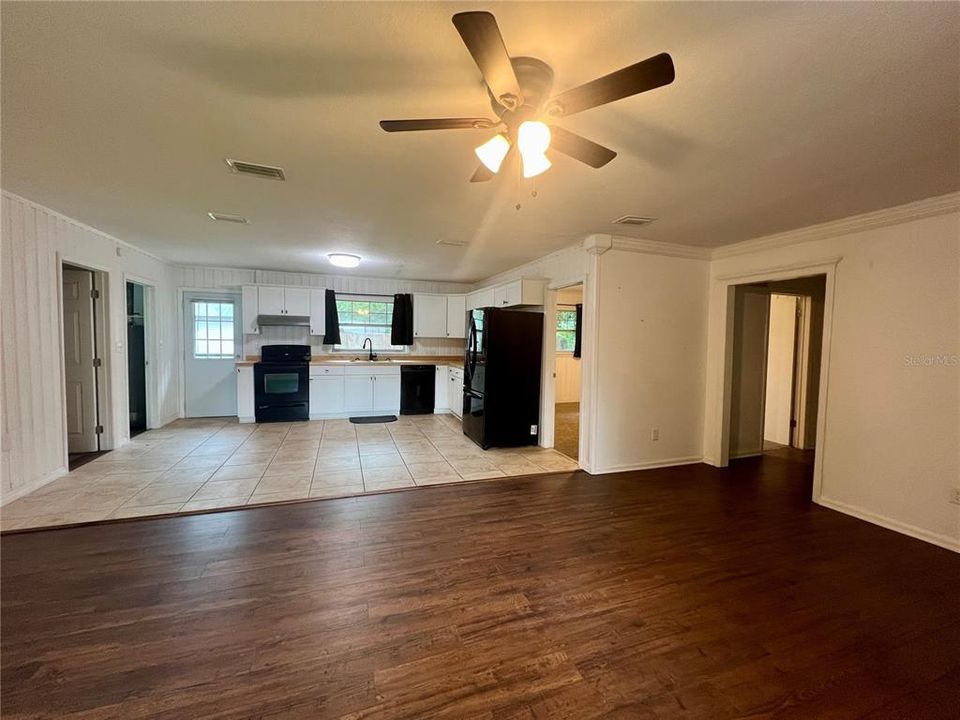 Living Room/Kitchen