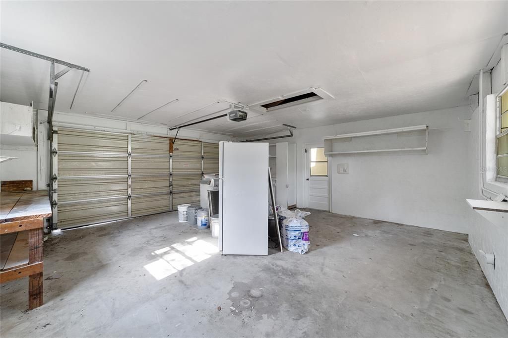 Active With Contract: $249,900 (3 beds, 2 baths, 1431 Square Feet)