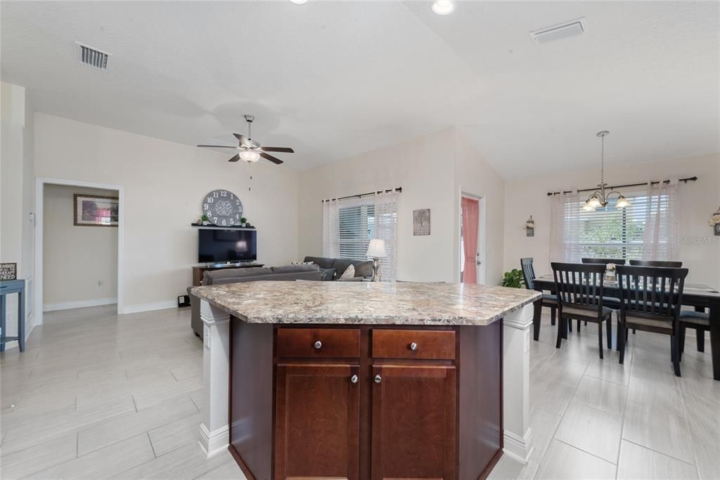 For Sale: $299,000 (3 beds, 2 baths, 1487 Square Feet)