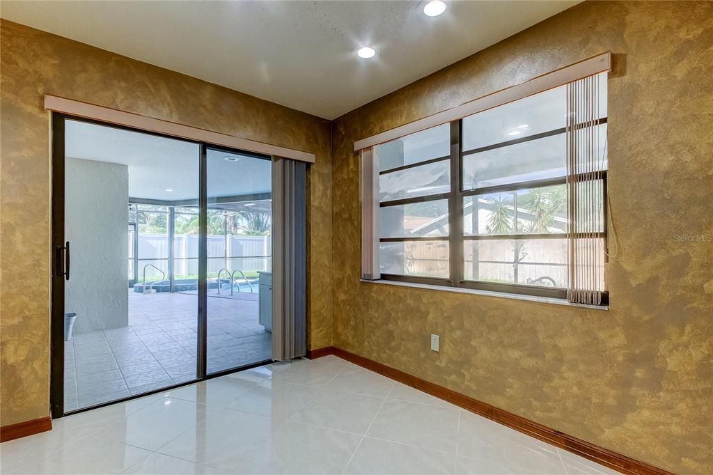 En Venta: $709,999 (3 camas, 3 baños, 2769 Pies cuadrados)