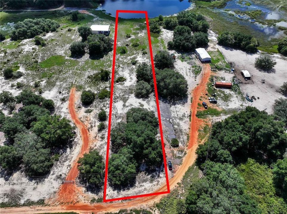 На продажу: $99,900 (2.77 acres)