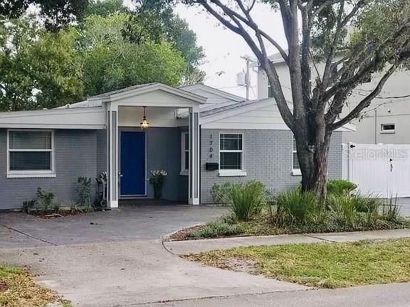 Recently Rented: $3,995 (4 beds, 2 baths, 1583 Square Feet)