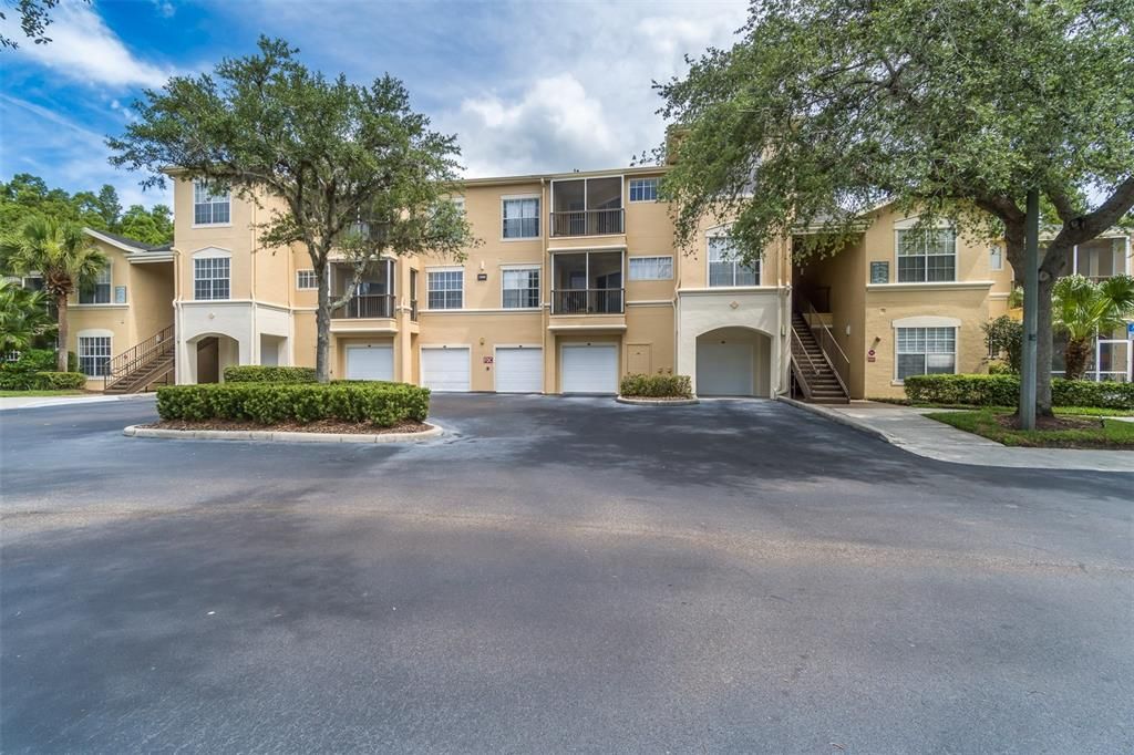 Active With Contract: $220,000 (2 beds, 2 baths, 1089 Square Feet)