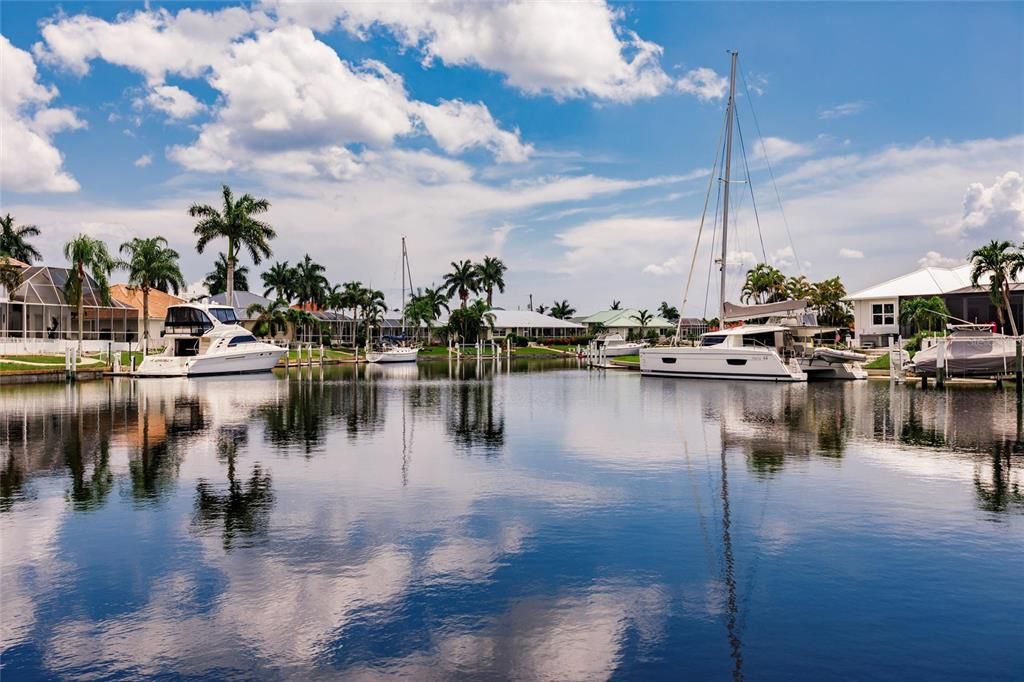 For Sale: $759,000 (4 beds, 2 baths, 2043 Square Feet)