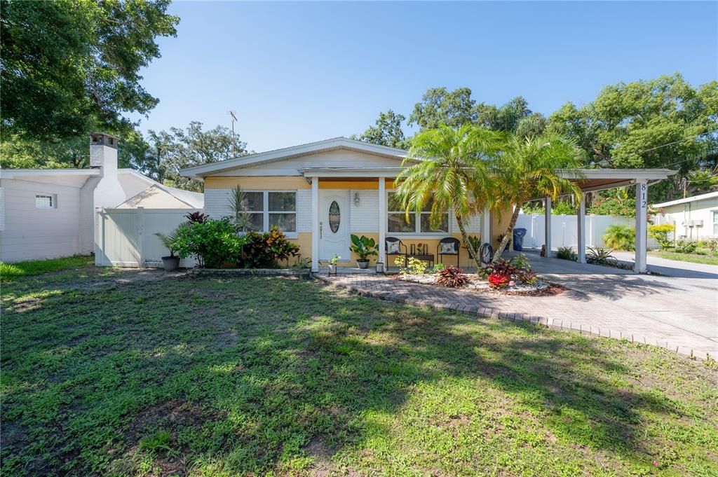 Recently Sold: $479,000 (3 beds, 2 baths, 1296 Square Feet)