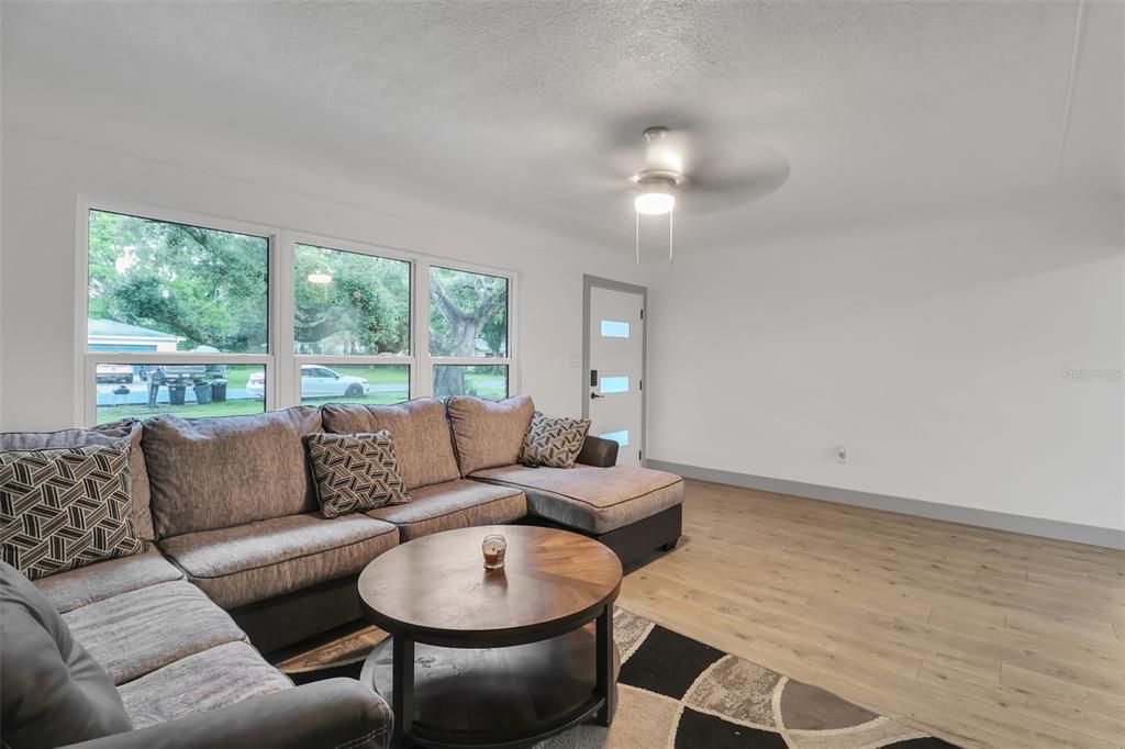 Active With Contract: $425,000 (3 beds, 2 baths, 1448 Square Feet)