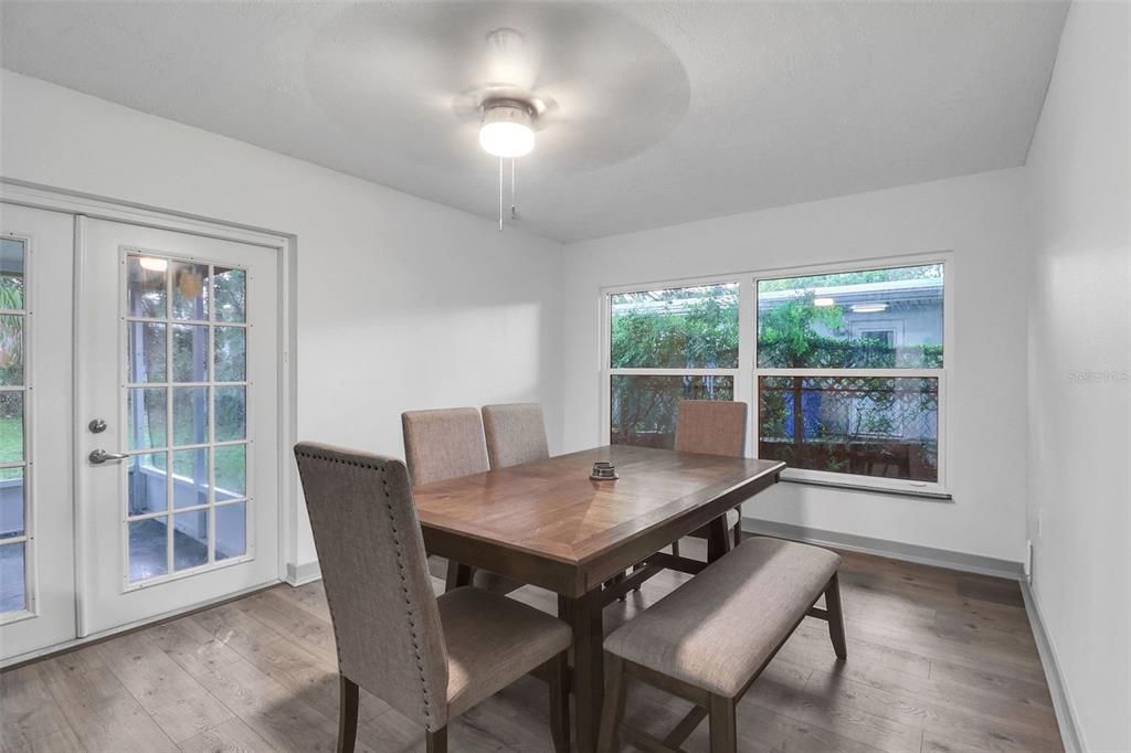 Active With Contract: $425,000 (3 beds, 2 baths, 1448 Square Feet)