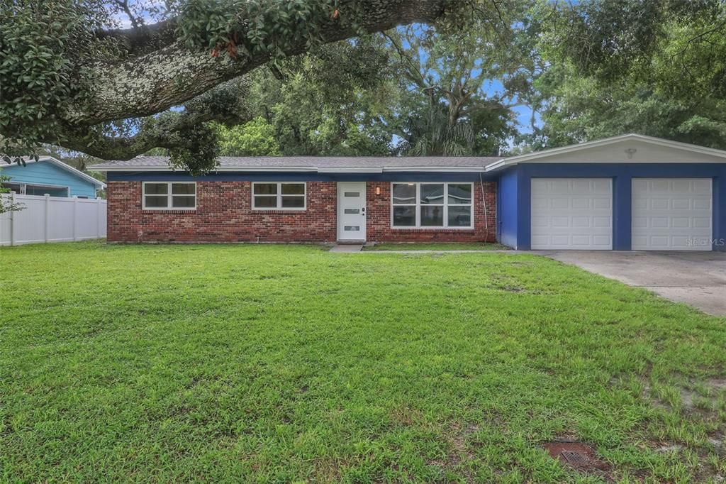 Active With Contract: $425,000 (3 beds, 2 baths, 1448 Square Feet)