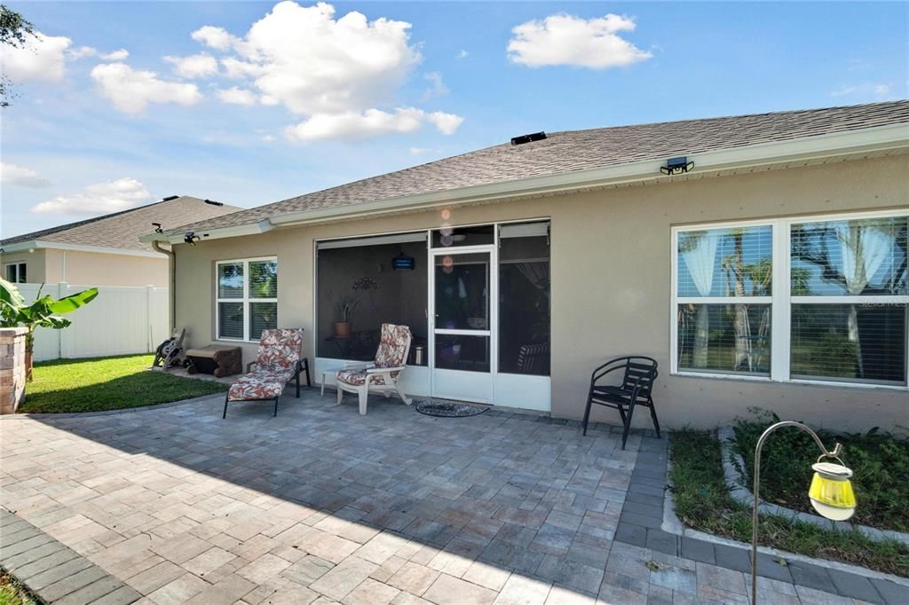 For Sale: $439,900 (4 beds, 2 baths, 2082 Square Feet)