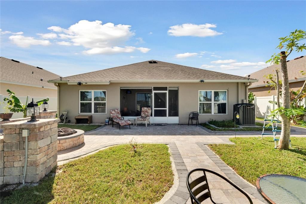 For Sale: $439,900 (4 beds, 2 baths, 2082 Square Feet)