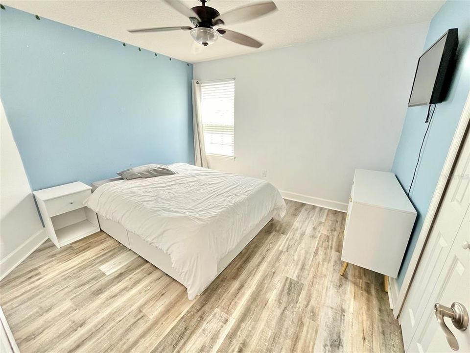 For Sale: $465,000 (3 beds, 2 baths, 2386 Square Feet)