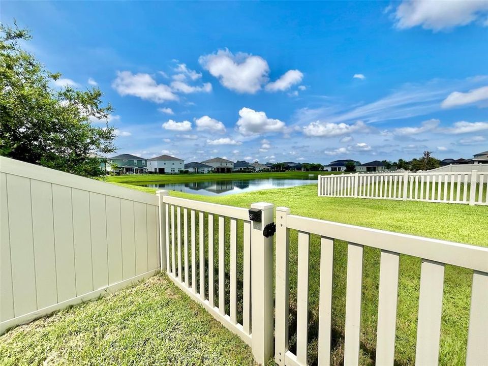 For Sale: $465,000 (3 beds, 2 baths, 2386 Square Feet)