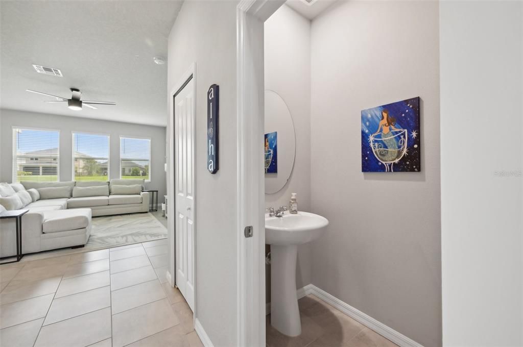 Active With Contract: $399,000 (3 beds, 2 baths, 2024 Square Feet)