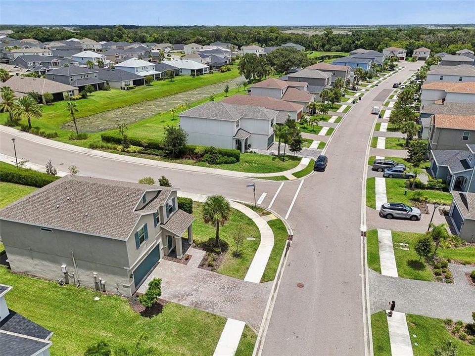 Active With Contract: $399,000 (3 beds, 2 baths, 2024 Square Feet)