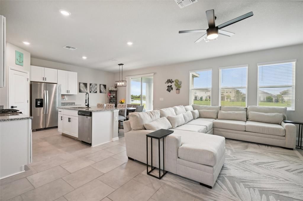 Active With Contract: $399,000 (3 beds, 2 baths, 2024 Square Feet)