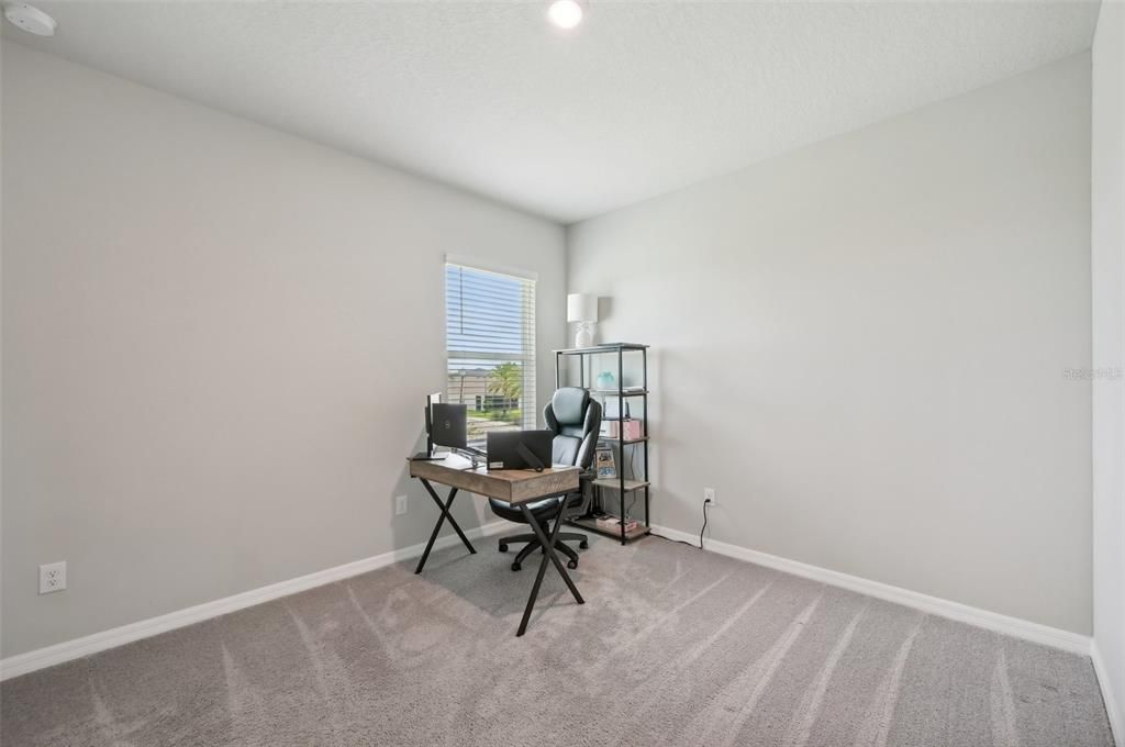 Active With Contract: $399,000 (3 beds, 2 baths, 2024 Square Feet)