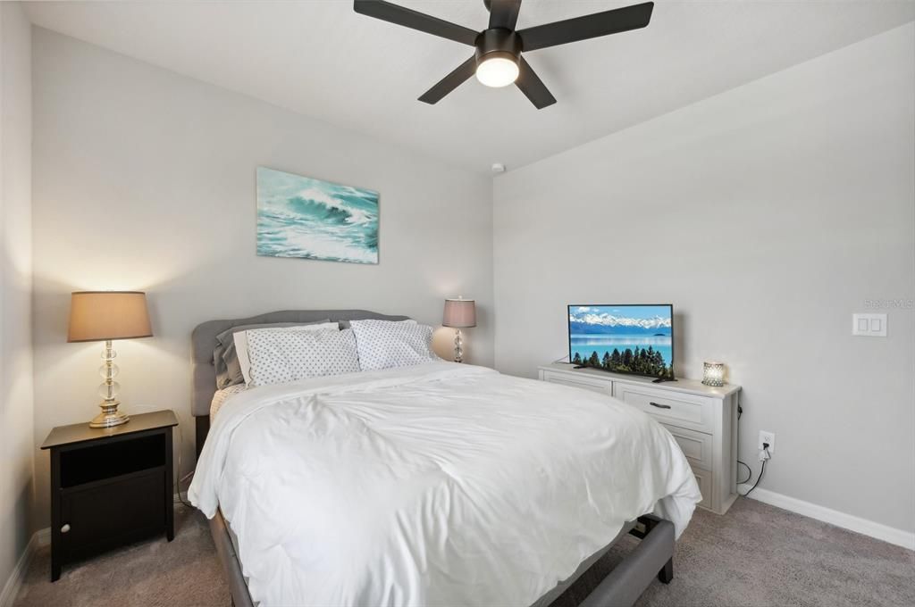 Active With Contract: $399,000 (3 beds, 2 baths, 2024 Square Feet)