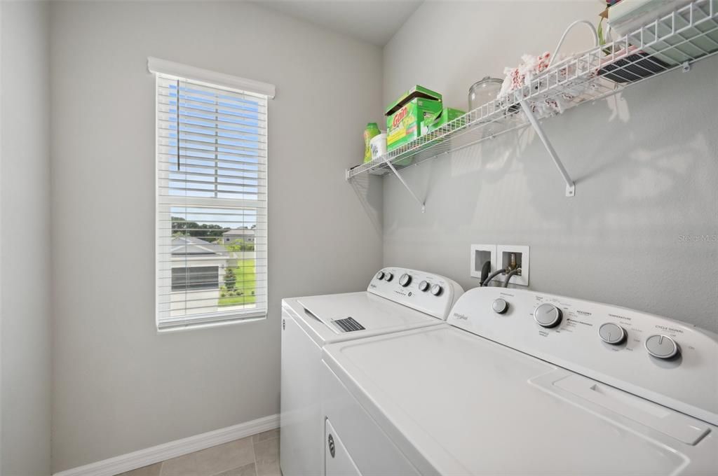 Active With Contract: $399,000 (3 beds, 2 baths, 2024 Square Feet)