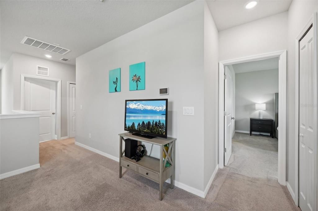 Active With Contract: $399,000 (3 beds, 2 baths, 2024 Square Feet)