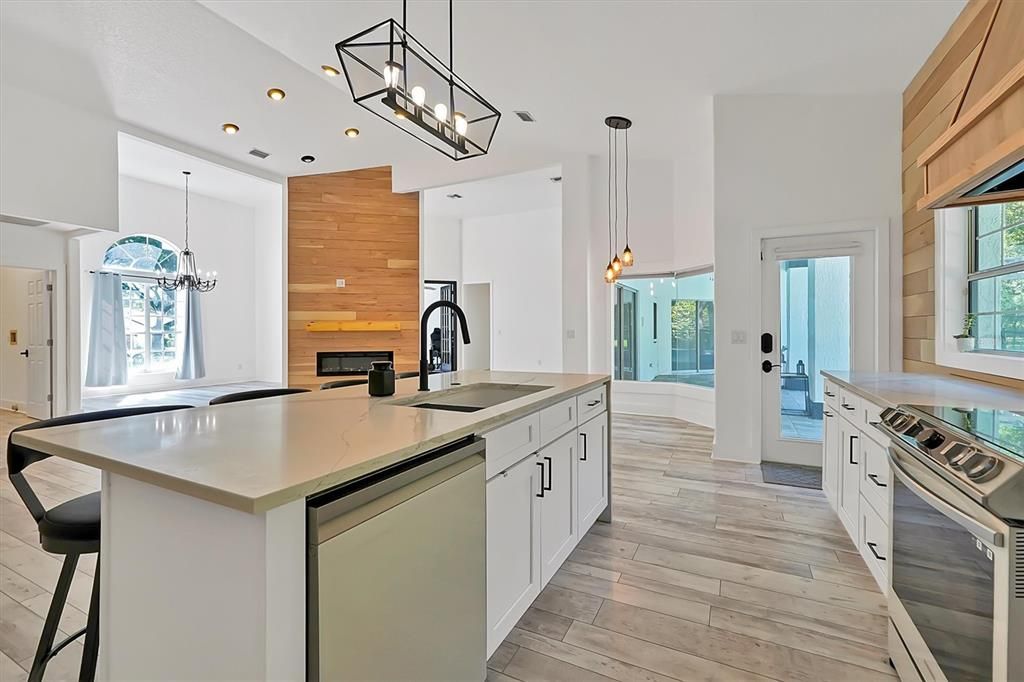 Active With Contract: $875,000 (4 beds, 3 baths, 2840 Square Feet)