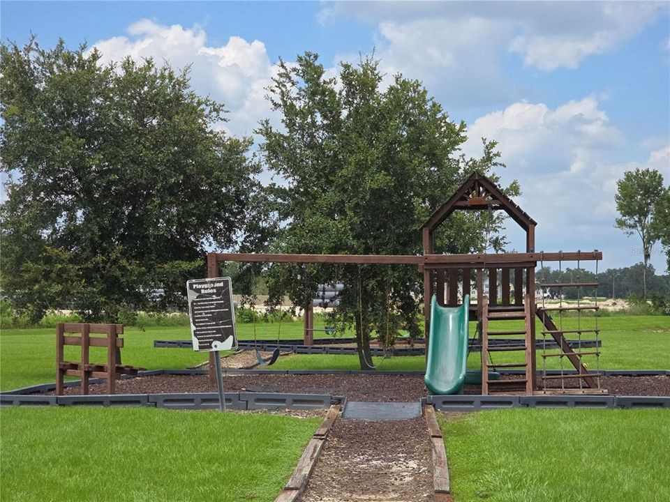 034 PLAY AREA