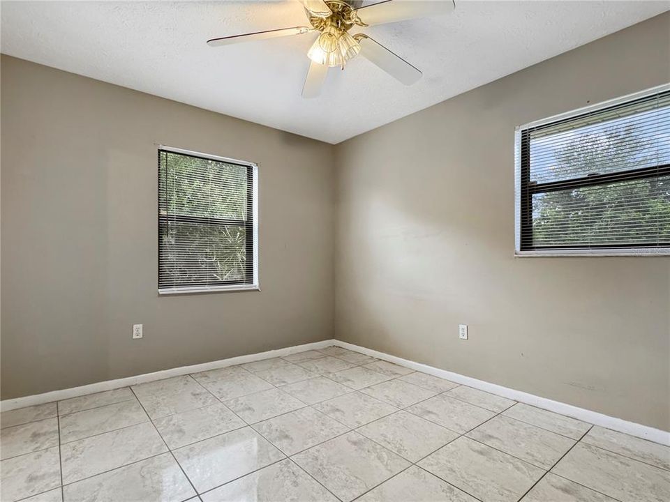 Active With Contract: $294,900 (3 beds, 2 baths, 1562 Square Feet)