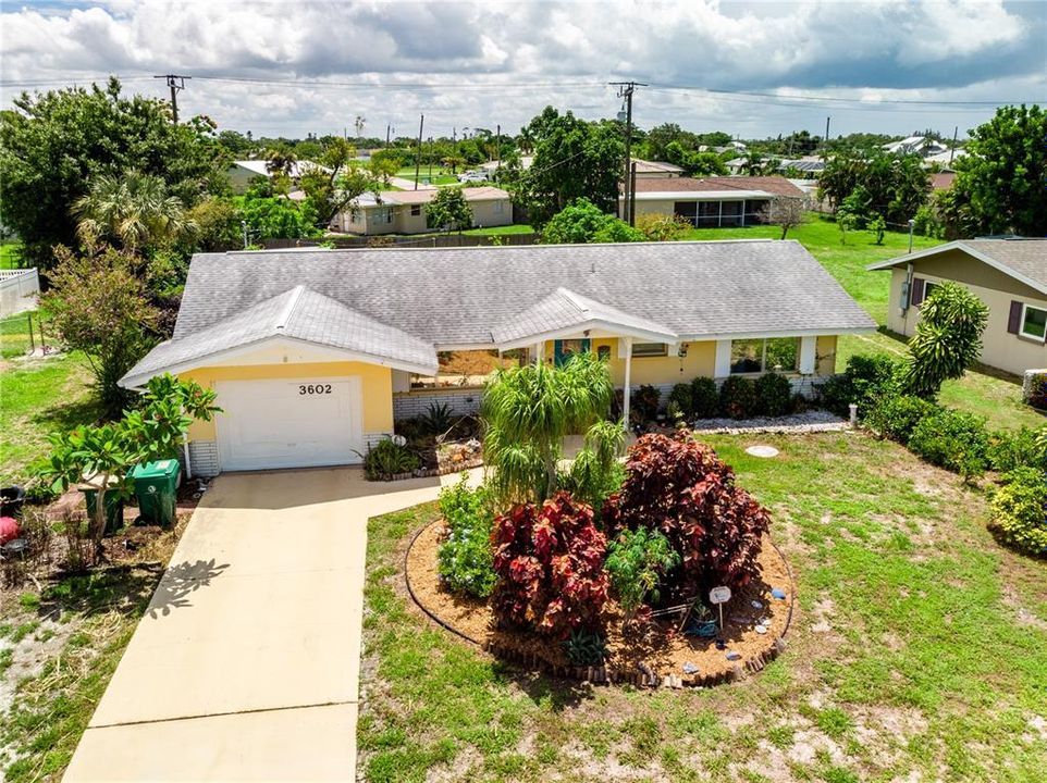 For Sale: $210,000 (2 beds, 2 baths, 1292 Square Feet)